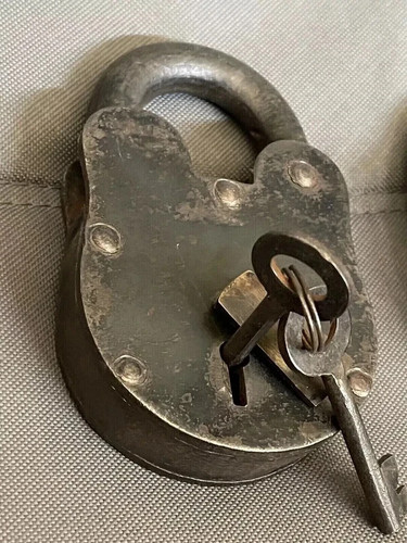 Padlock antique old heavy - old,